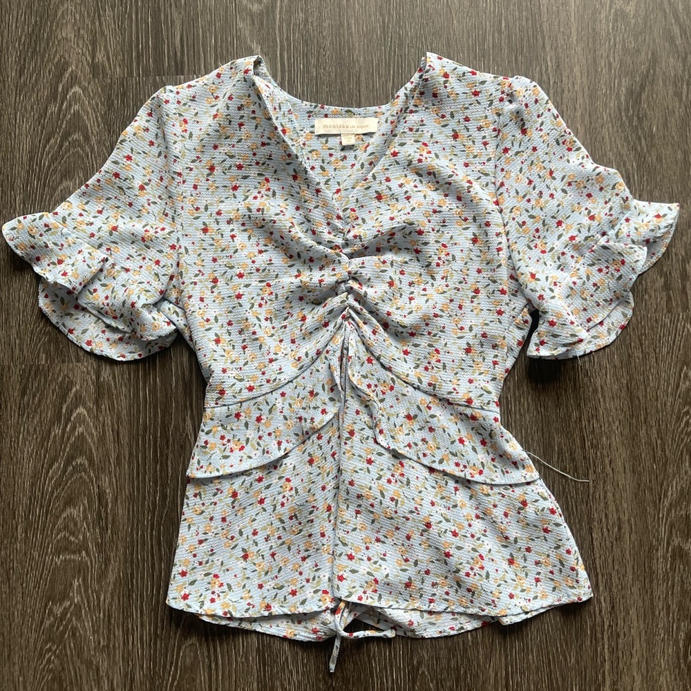 Medium fashion top